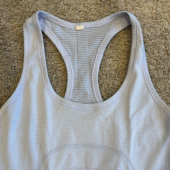 Lululemon tank top lilac size 6 - Picture 2 of 3